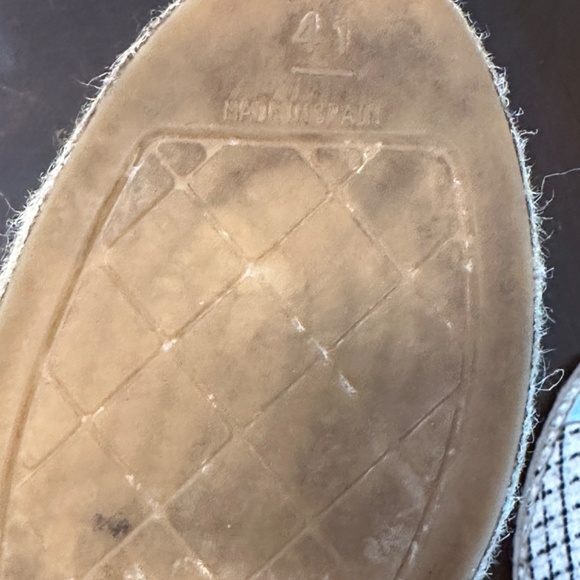 Chanel White and Black Tweed Espadrilles - Picture 6 of 6